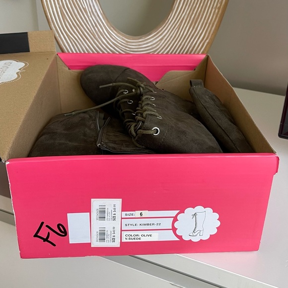 Khaki Lace-up Knee High Boots - Picture 2 of 2